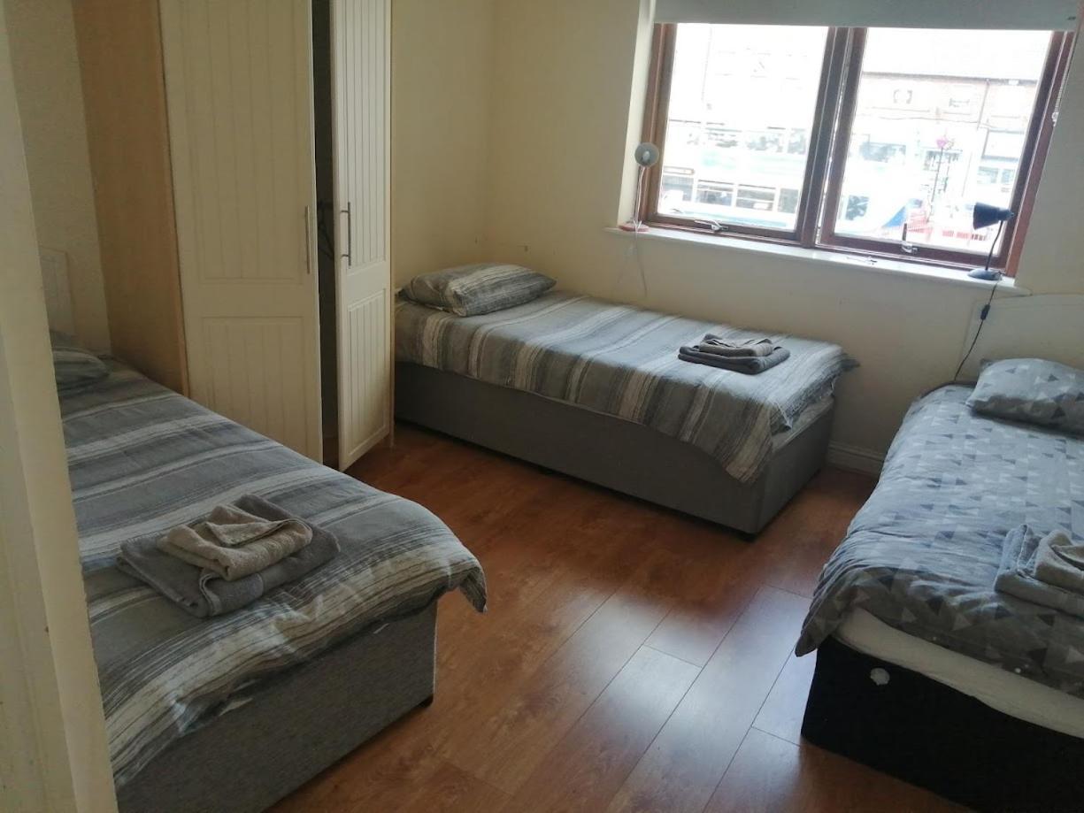 2 Bedroom, 2 Bathroom Apartment Dublin Exterior photo