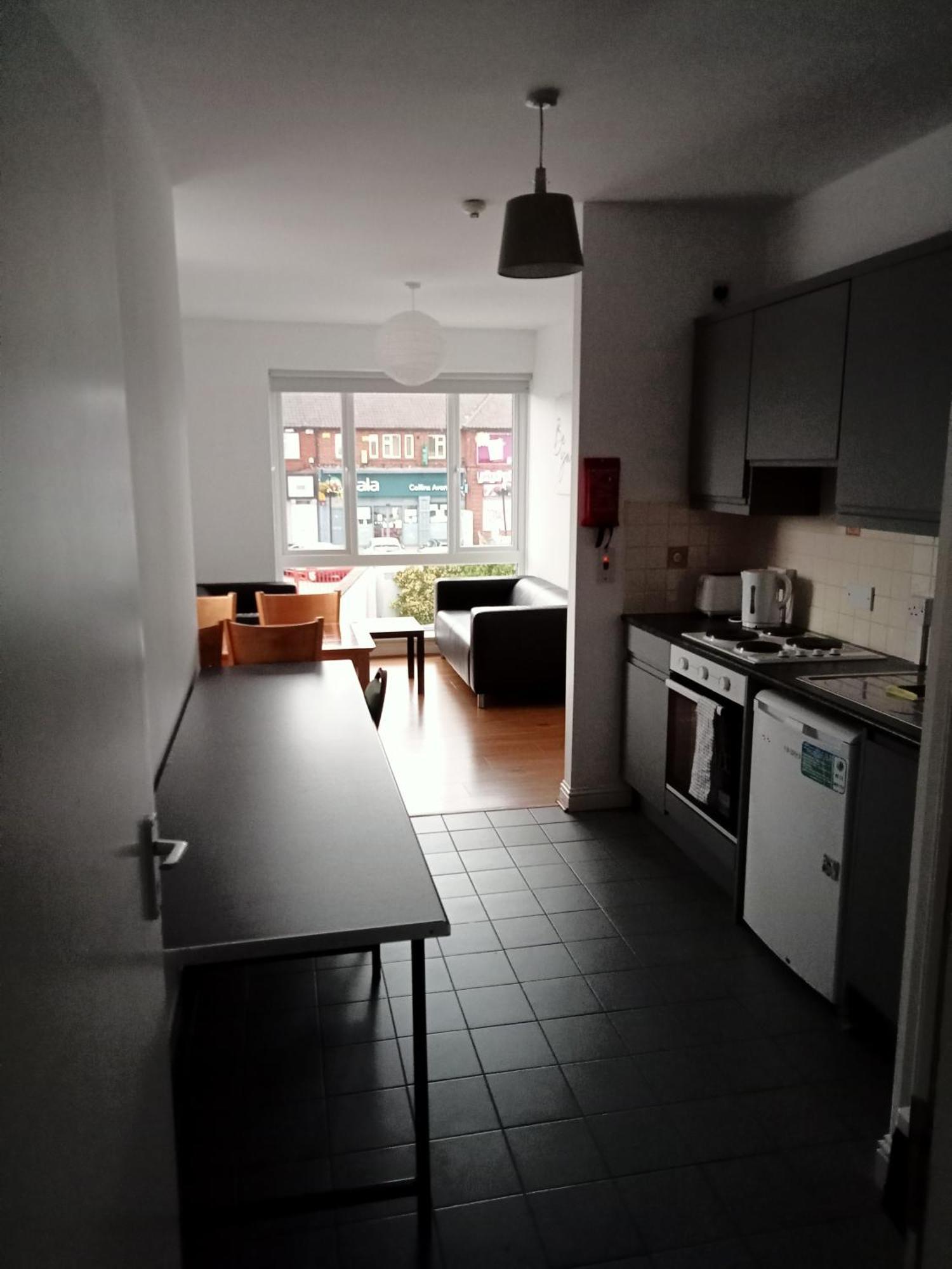 2 Bedroom, 2 Bathroom Apartment Dublin Exterior photo
