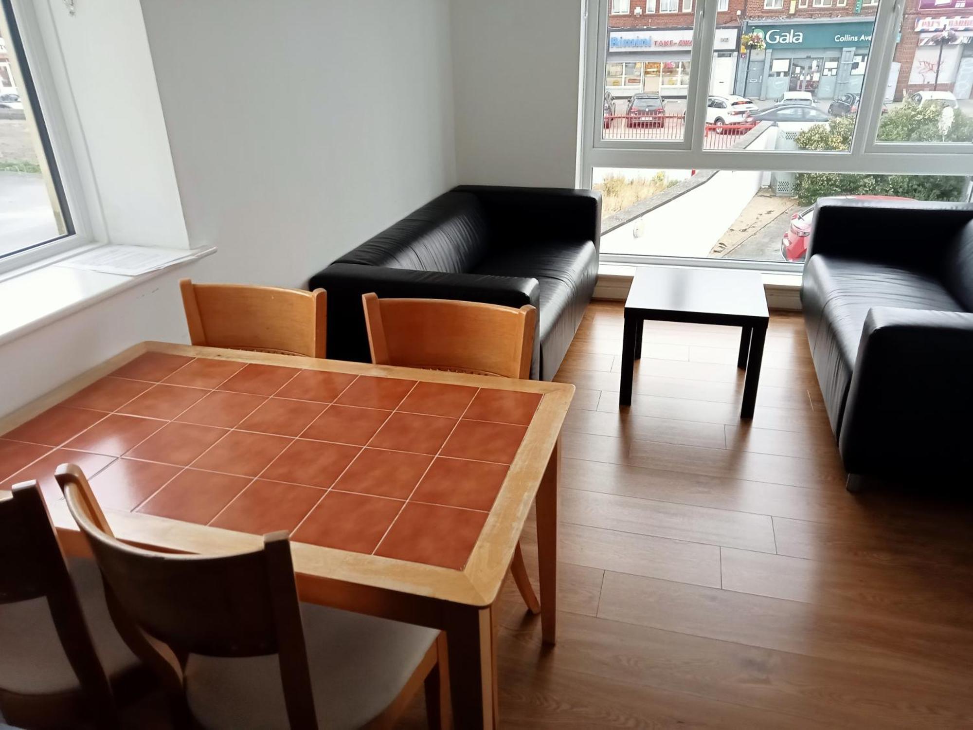 2 Bedroom, 2 Bathroom Apartment Dublin Exterior photo